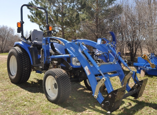 New Holland TC34DA HST Compact Utility Tractor with 15LA Loader & Bucket & Soft Sided Cab