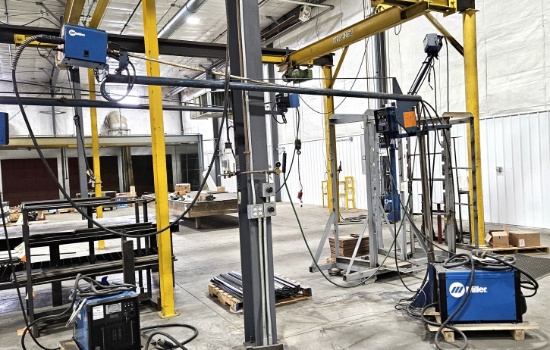 Miller Deltaweld 350 Wire Feed Welder with Boom Arm