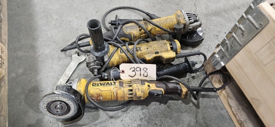 4 DeWalt angle grinders