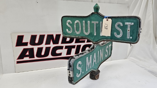 South St/S Main St Corner Street Sign