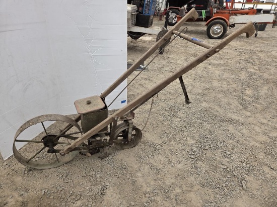 Planet Junior Vintage 1 Row Planter