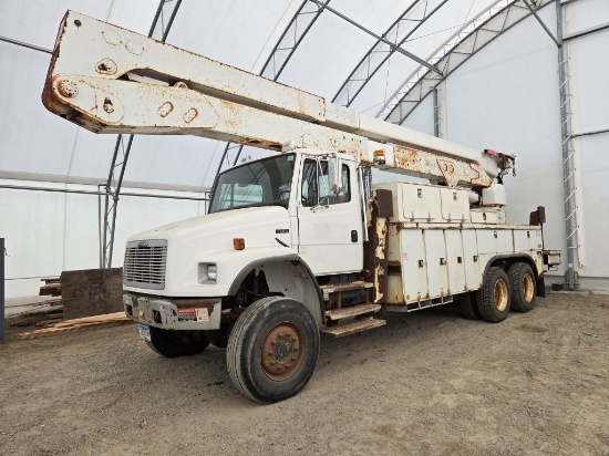 2004 Freightliner FL80 Boom/Bucket Truck w/CAT 2136 Diesel Engine