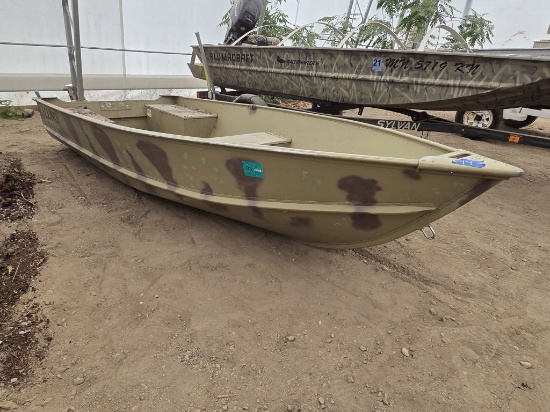 Lund WC12 Aluminum Boat