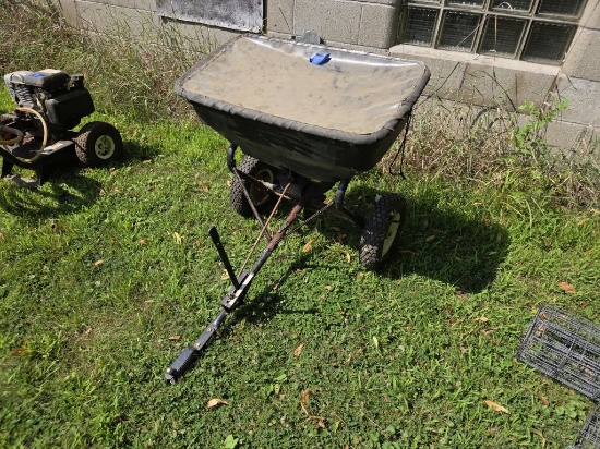 Pull-Style Yard Fertilizer Spreader