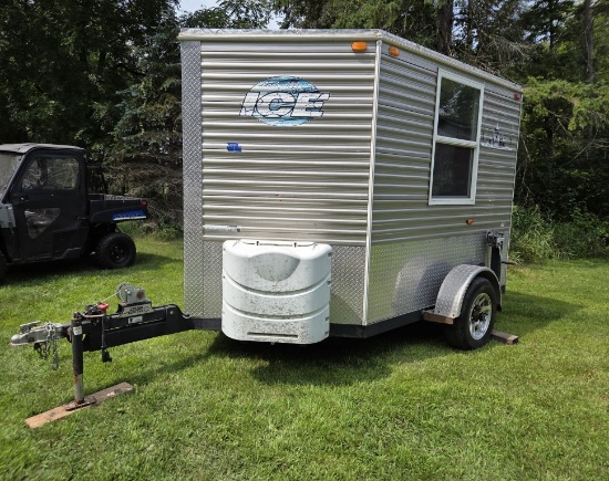 2017 Early Ice Jigger Ice Castle Fish House 11' Total Length(including V) by 6.5' - 4 hole