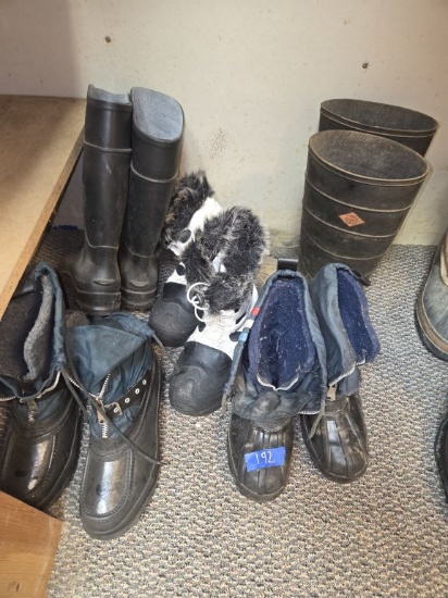 3 - Women's Winter Boots & 2 Rubber Boots- Sz 7