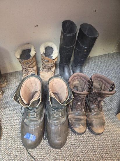 3 - Pairs of Winter Boots & Pair of Rubber Boots Sz 11