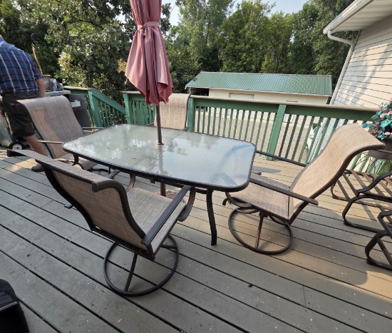 6 Piece Patio Set- Table is 5'6"x3'4"