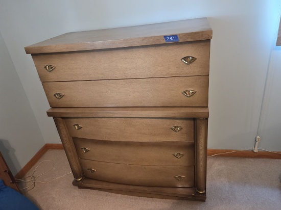 Vintage 4 Drawer Chest of Drawers 37"Wx19:Dx43"H