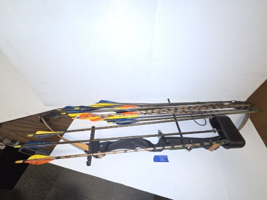 Vintage Compound Bow w/Extra Arrows
