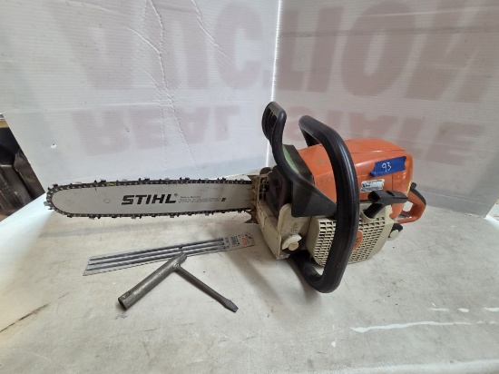 Stihl MS290 Gas Chain Saw 16"