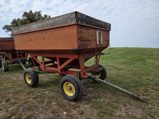 Nu-Bilt 200 Bushel Gravity Box on John Deere Running Gear