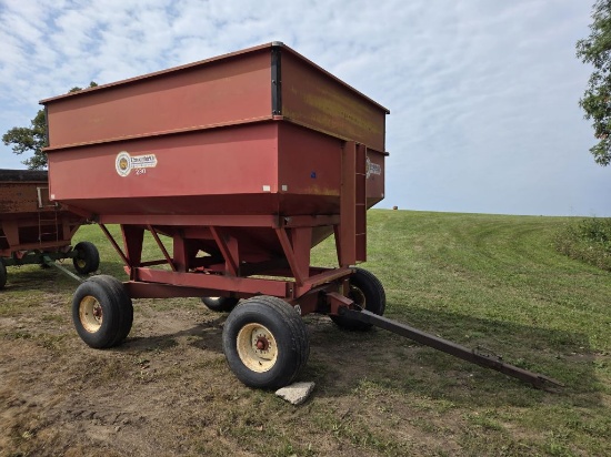 Unverferth 275 Gravity Box on Heavy Duty Notch Mfg. Running Gear - 275 Bushel