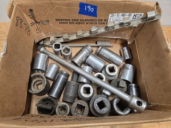 Name Brand 3/4" Sockets and Extension