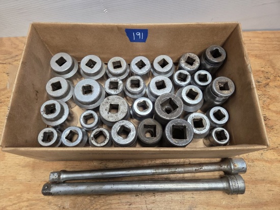 Name Brand 3/4" Sockets and Extension