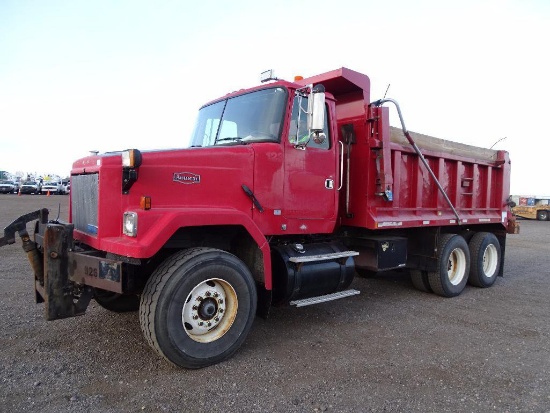 1995 AUTOCAR T/A Dump Truck, Detroit Series 60 Diesel, 11.1L, Automatic, Hendrickson Spring