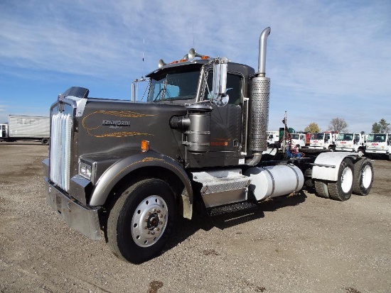 1986 KENWORTH W900 T/A Truck Tractor, Cummins Big Cam 400 Diesel, 15-Speed Transmission, 8-Bag Air