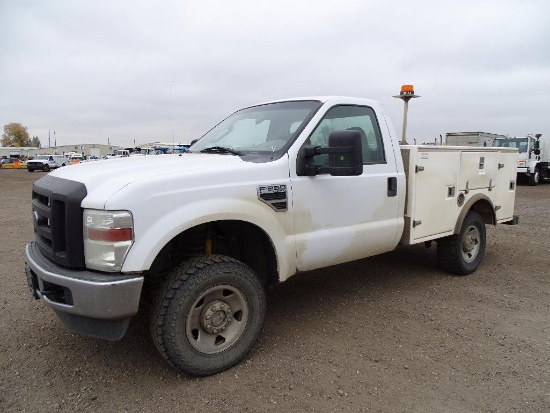 2008 FORD F250 XL Super Duty 4x4 Utility Truck, 5.4L V8, Automatic, 8' Utility Box, Pintle Hitch