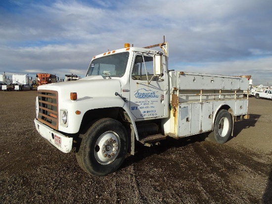 1983 INTERNATIONAL 1954 S/A Utility Truck, Diesel, 5+2 Speed Transmission, 12' Utility Box, Pintle