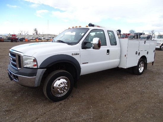 2007 FORD F550 XL Super Duty 4x4 Super Cab Service Truck, Power Stroke V8 Turbo Diesel, Automatic,