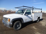 2000 CHEVROLET 2500 4x4 Utility Truck, 5.7L, Automatic, 8' Utility Box, Odometer Reads: 185,212