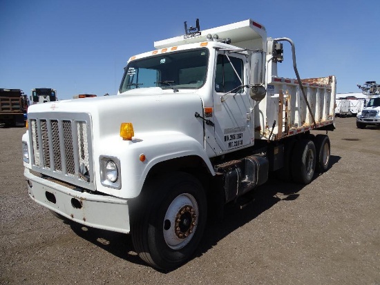 2002 INTERNATIONAL 2574 T/A Dump Truck, Cummins N14 Plus Diesel, Automatic, Hendrickson Spring