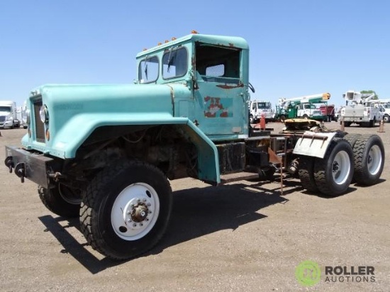 1957 INTERNATIONAL T/A 6x6 Truck Tractor, Diesel, Manual, Spring Suspension, 11R24.5 Tires, Odometer