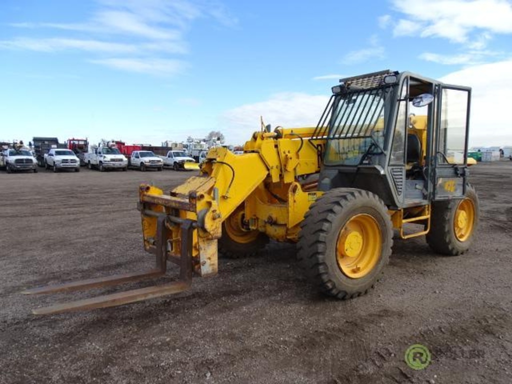 JCB 508-40 Telescopic Forklift, 4x4, 8000 LB Capacity, 40' Reach