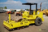 Sakai SV200TB Ride-On Vibratoty Sheepsfoot Compactor, 49in Drum, 60in Backfill Blade, Isuzu Diesel,