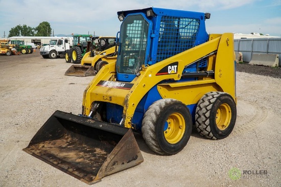 2007 Caterpillar 246B Skid Steer Loader, Enclosed Cab, Auxiliary Hydraulics, 72in Bucket, 12-16.5