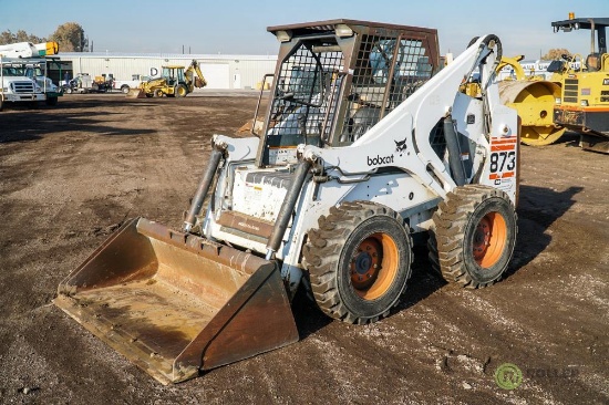 Bobcat 873 Skid Steer Loader, Auxiliary Hydraulics, 66in Bucket, 12-16.5 Tires, Hour Meter Reads: