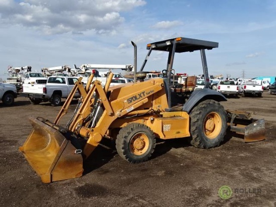 CASE 570 XLT 4WD Landscape Tractor, 84in Hydraulic Box Scraper w/ Ripper, 3-Pt, Hour Meter