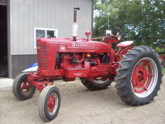 IH M Farmall