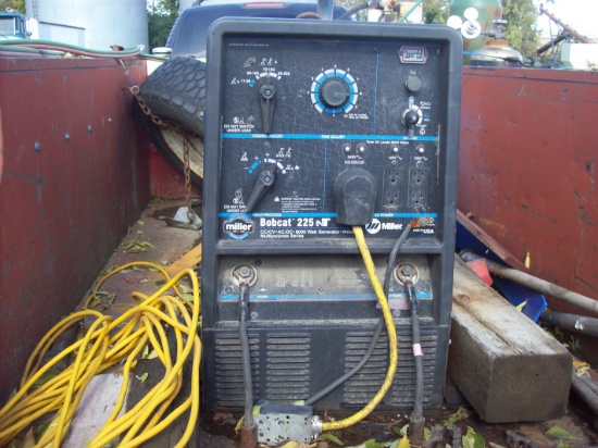 Miller Bobcat 225 Welder Generator 8000 W 575 Hours