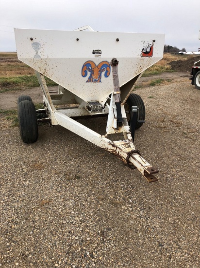 5 Ton  Willmar Pull Type Spreader