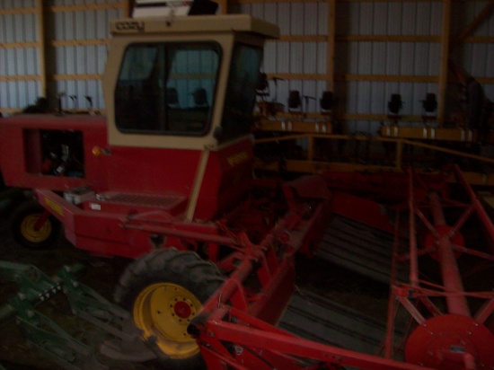 Versatile 400 Swather