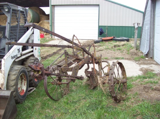 AC 1 Bottom Plow on Steel