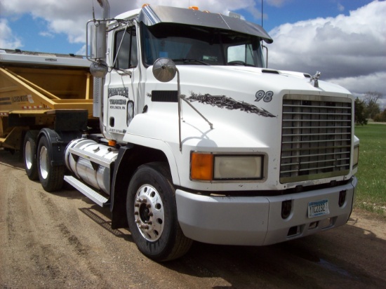 2001 Mack CH613 Semi