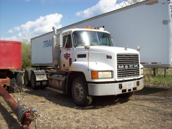 2001 Mack Semi