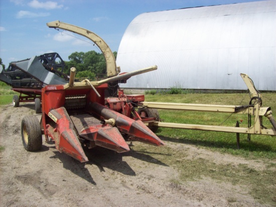 Gehl 1000 Silage Chopper 2 Row 30"