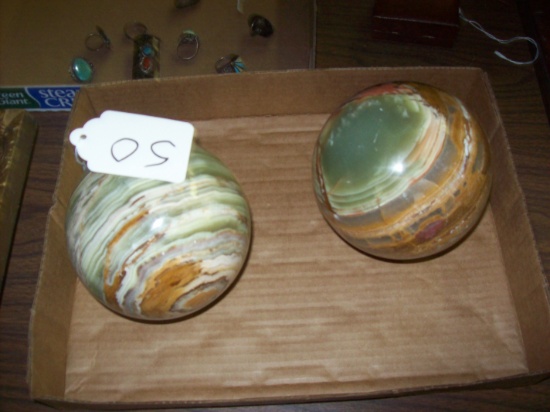 2 Marble Round Spheres