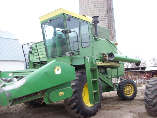 JD 7700 Combine