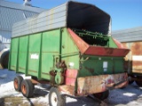 Front Unload Forage Box With 12 Ton Gear