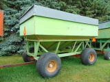 PARKER 300 BUSHEL GRAVITY WAGON WITH 10 TON GEAR