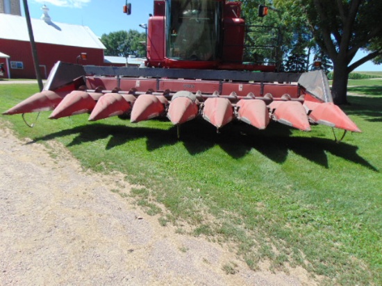 Case IH 1083 Cornhead 8 row narrow, Poly Snoots