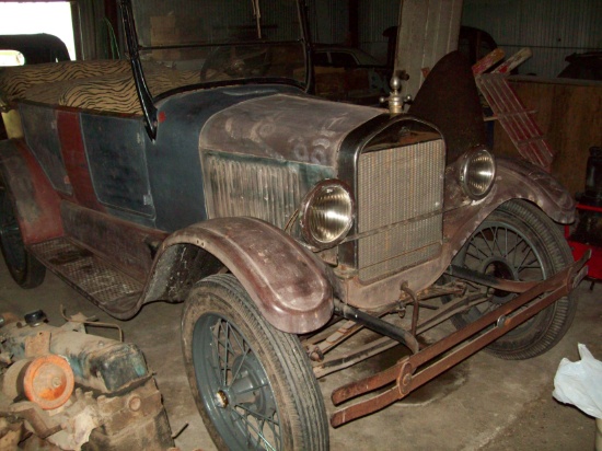1927 Model T Ford touring car-unrestored-runs and drives. Eng. #14813525 engine and frame numbers