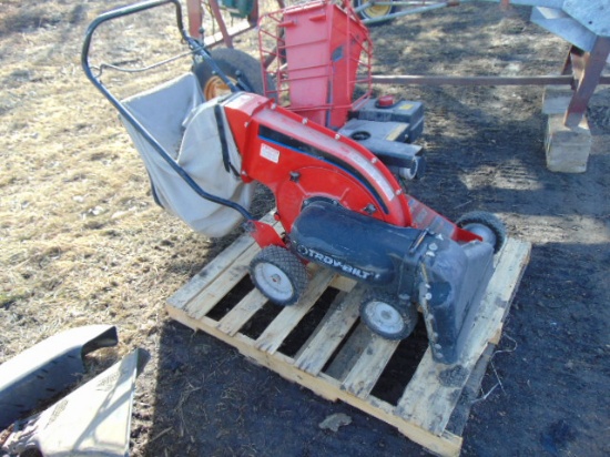 TROYBILT  CHIPPER  VAC