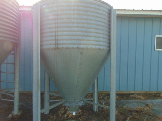 2  TON  BULK  TANK