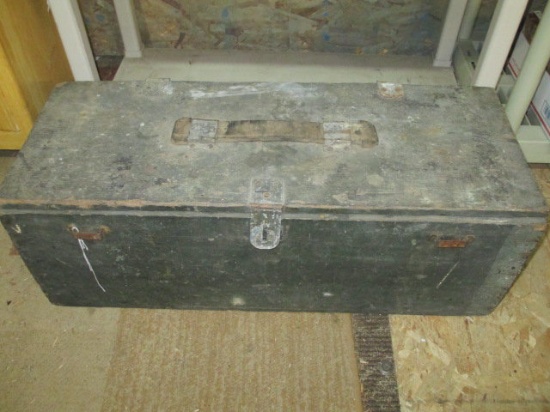 Old Wood Trunk - 30xx12x11 -> Will not be Shipped! <- con 467