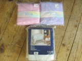 Three New Baby Blankets - con 12